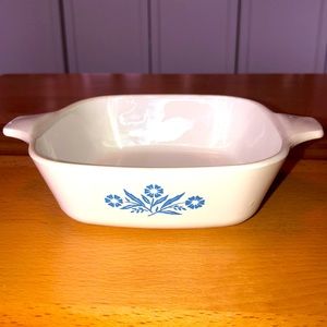 Corningware 1 3/4 C Cornflower Casserole- no lid